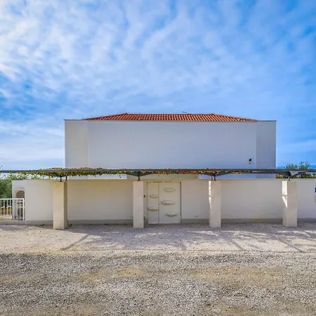 Villa Aponia By Interhome Sveti Lovrec Pazenaticki