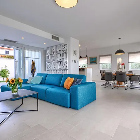 Aponia By Interhome *