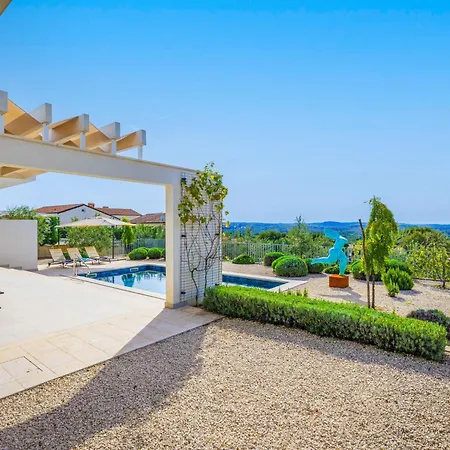 Aponia By Interhome Sveti Lovrec Pazenaticki