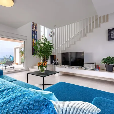 Villa Aponia By Interhome