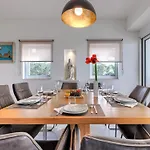 Aponia By Interhome *