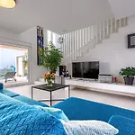 빌라 Aponia By Interhome