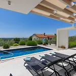 Aponia By Interhome * Sveti Lovreč Pazenatički