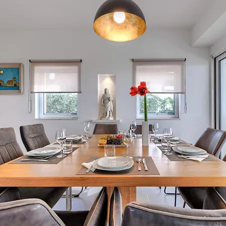 Aponia By Interhome *
