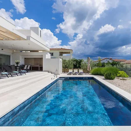 Aponia By Interhome Vila
