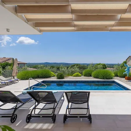 Aponia By Interhome * Sveti Lovrec Pazenaticki